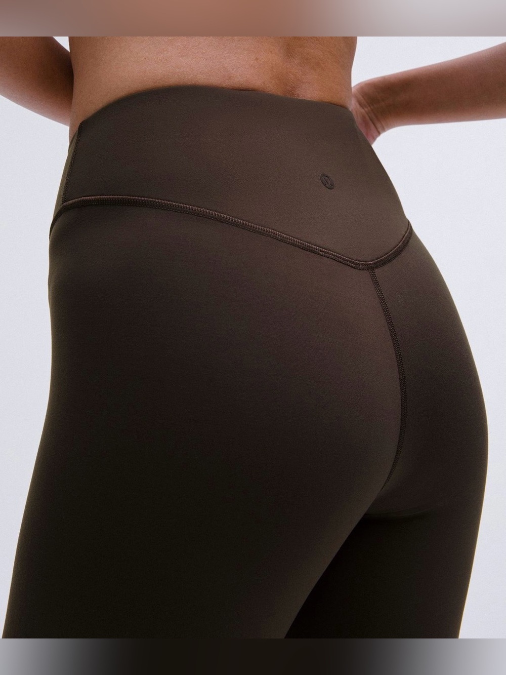 Lululemon Athletica - Wunder Under SmoothCover HR Tight 25” - Espresso, size 6 - Picture 5 of 10